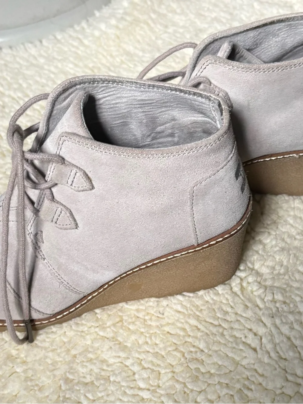 Tom’s Women's Lace-Up Suede Ankle Boot in Light Gray